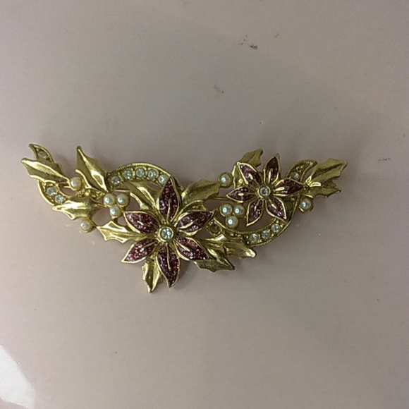 Flower Brooch Gold Tone--47 - Picture 4 of 4